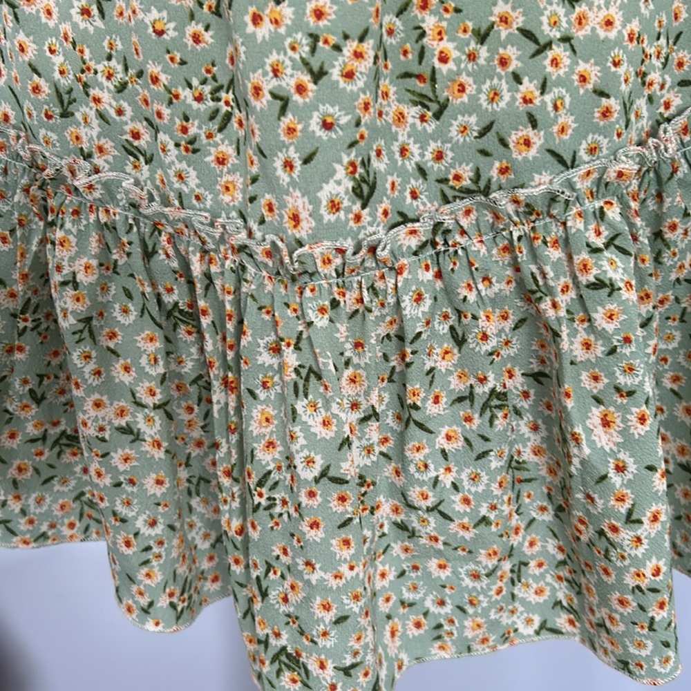 💕 Shein Light Green Floral Print Mini Sundress Adjustable Tie V-Neck Size 4 - Picture 3 of 14